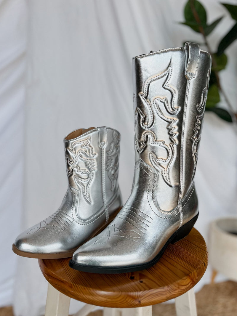 RERUN Ladies Silver Metallic Boots