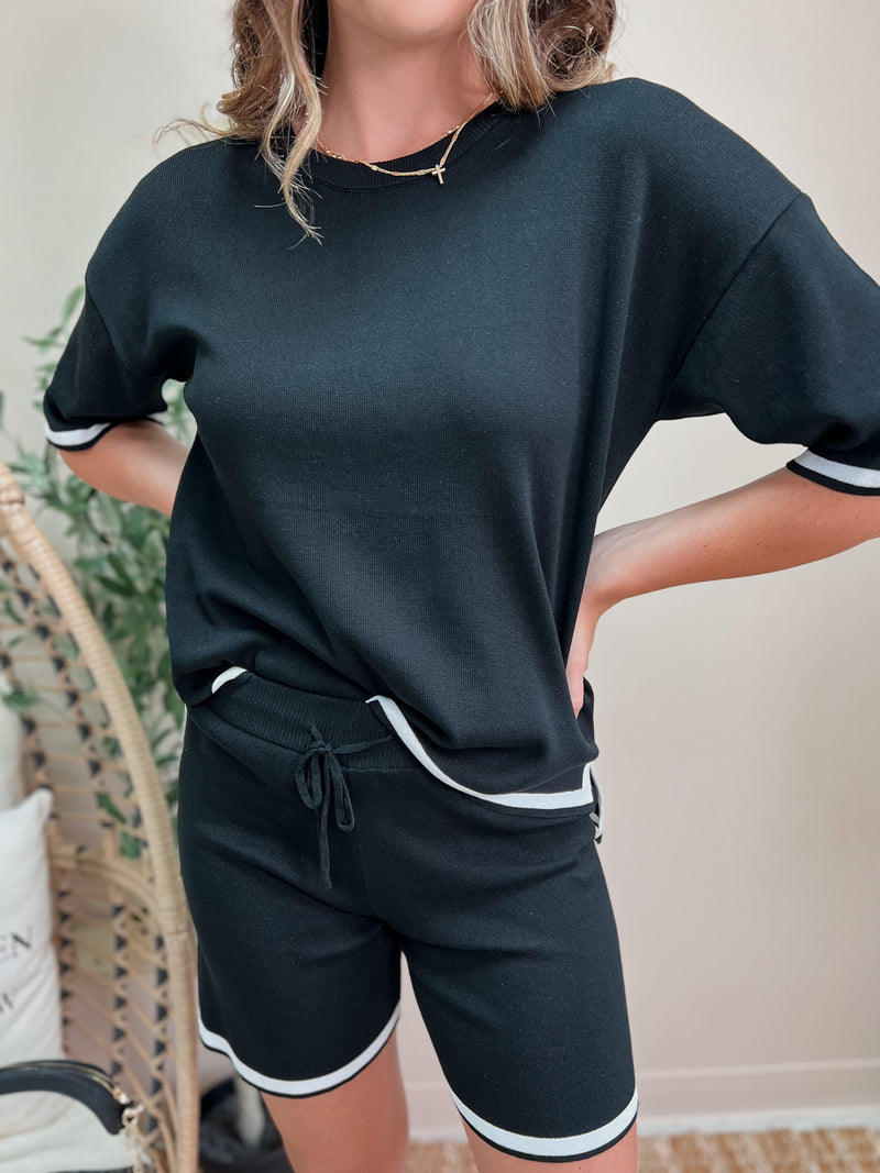 Black Contrast Trim Short Sleeve Top